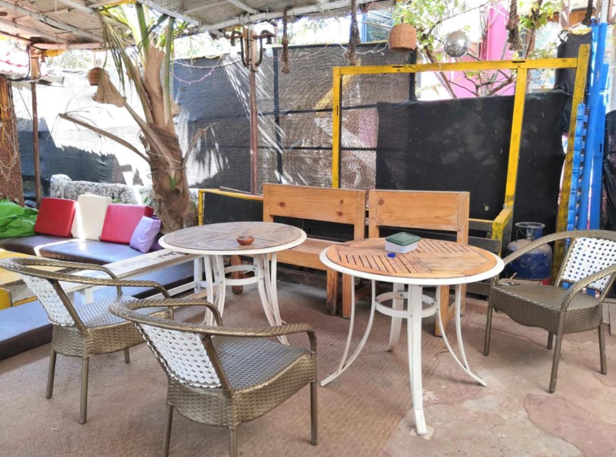Hippie Hostel Анжуна Экстерьер фото