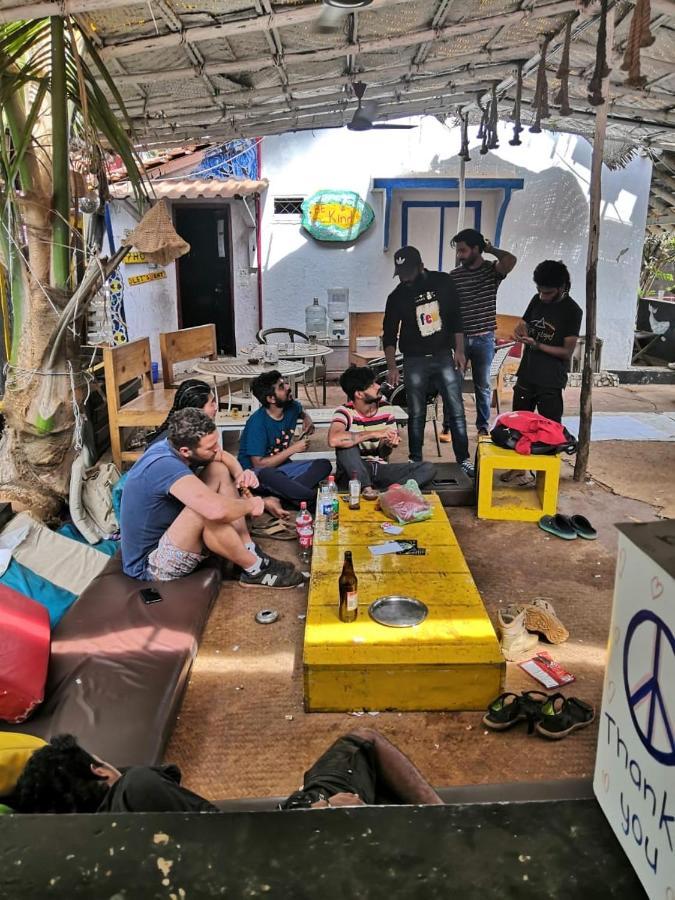 Hippie Hostel Анжуна Экстерьер фото