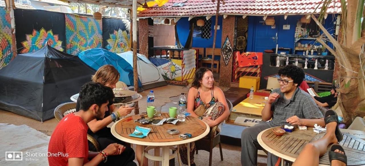 Hippie Hostel Анжуна Экстерьер фото