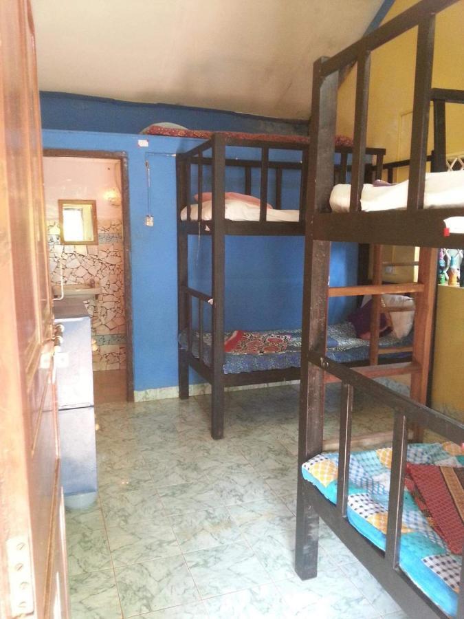 Hippie Hostel Анжуна Экстерьер фото