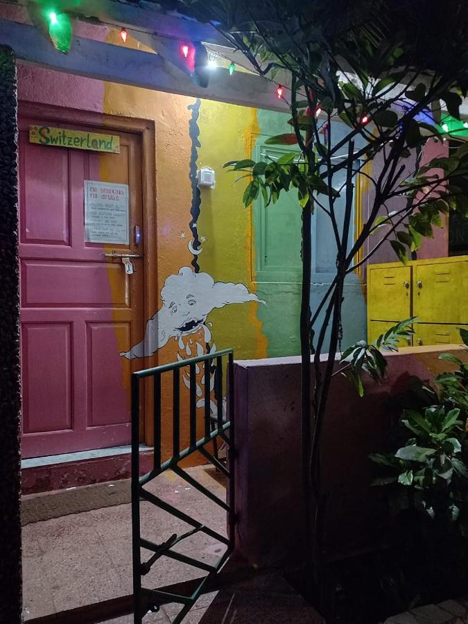 Hippie Hostel Анжуна Экстерьер фото